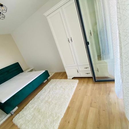 Ferienwohnung Dreamhill1 Oradea Exterior foto
